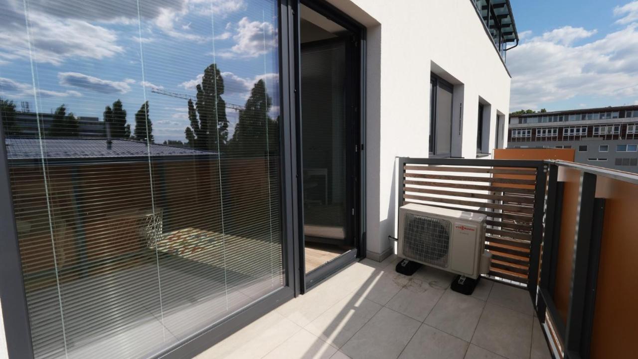 Air-Conditioned, 2 Room Apartment With Terrace Bratislava Exteriér fotografie