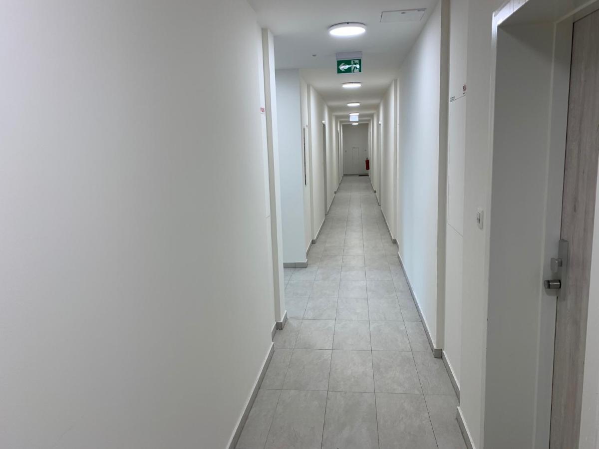 Air-Conditioned, 2 Room Apartment With Terrace Bratislava Exteriér fotografie